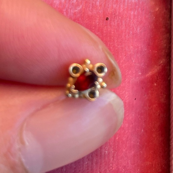 Pear garnet and black diamond bvla stud with back, gold - Picture 3 of 8